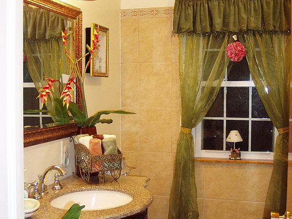 upstairs bathroom