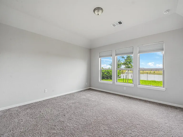 7623 Coral Lake Dr — Photo 23