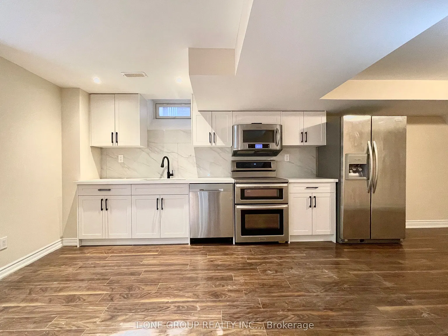 2 bed, $2,000 — Photo 1