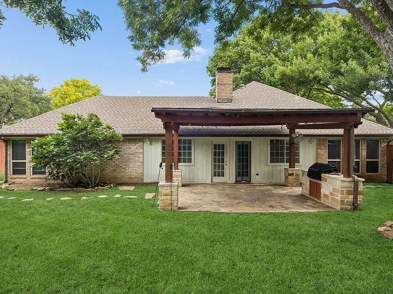 3805 Covinton Ln — Photo 26