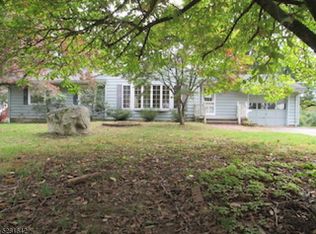 7 Little Philadelphia Rd, Washington, NJ 07882