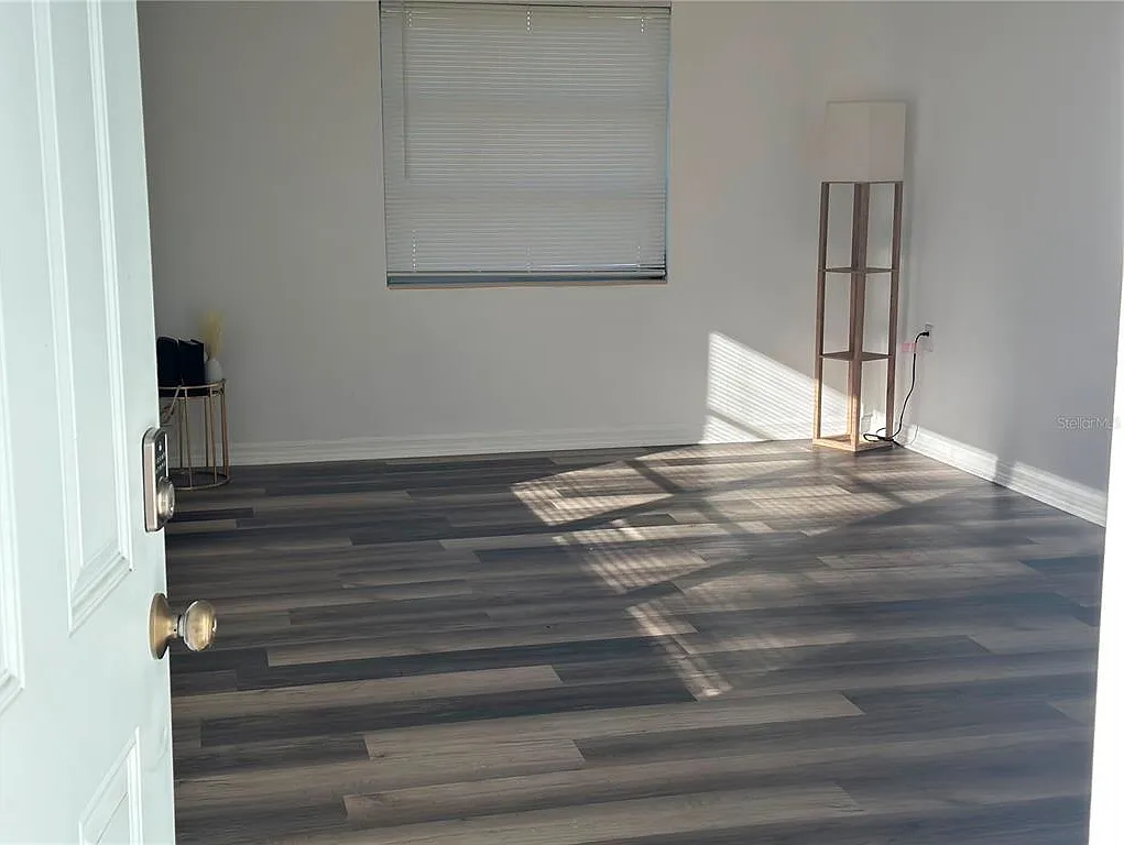 2 bed, 1.0 bath, 853 sqft, $1,500 — Photo 4