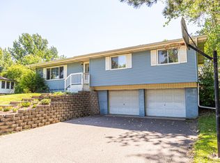 1330 Meadowlark Ln, New Richmond, WI 54017