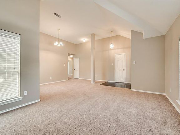 4th image of 4657 Saint Francis Ave