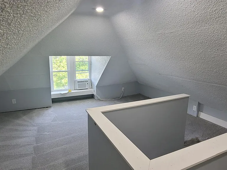 401 S Harris Ave — Photo 17
