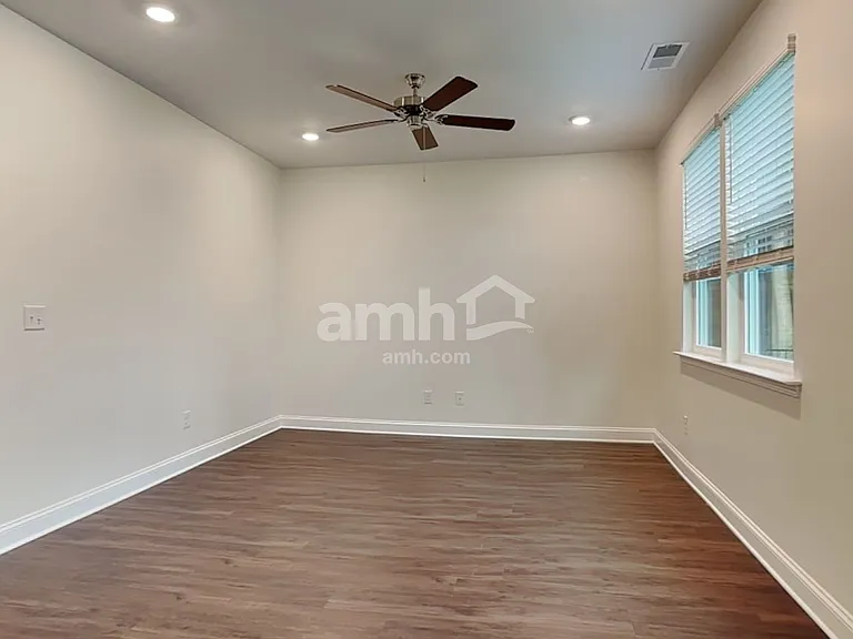 605 Rivermist Dr — Photo 5