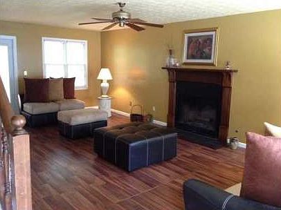 4th image of 200 Grayland Ct