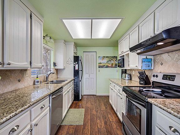 3rd image of 19759 Pleasantview Dr #278