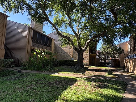 3rd image of 10555 Turtlewood Ct Unit 2303
