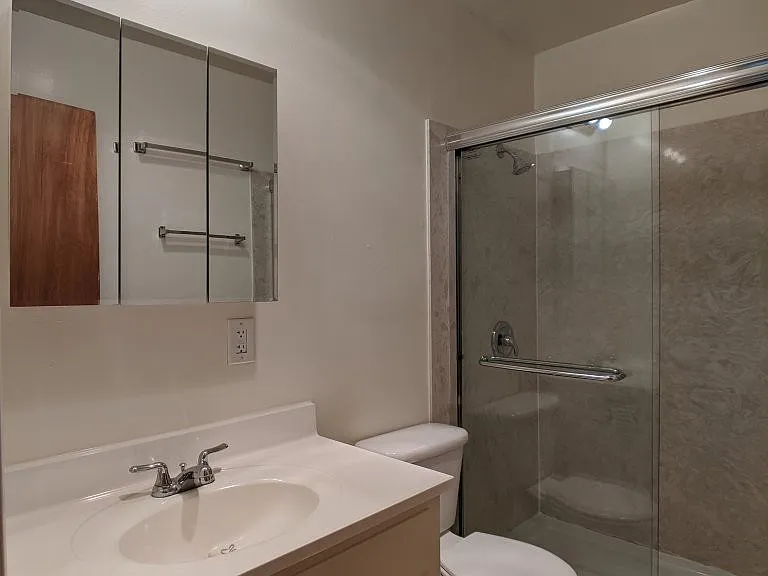 2534 Benvenue Ave — Photo 21