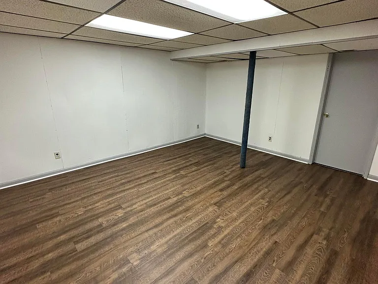 4556 Straw Ln — Photo 10