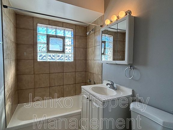 5th image of 5009 W Columbus Dr APT A