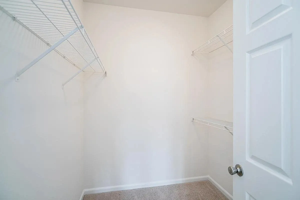 2 bed, 1123 sqft, $1,420 — Photo 2