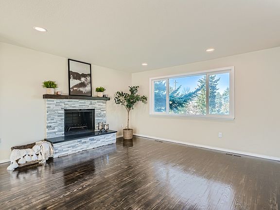 4th image of 5702 25th St NE