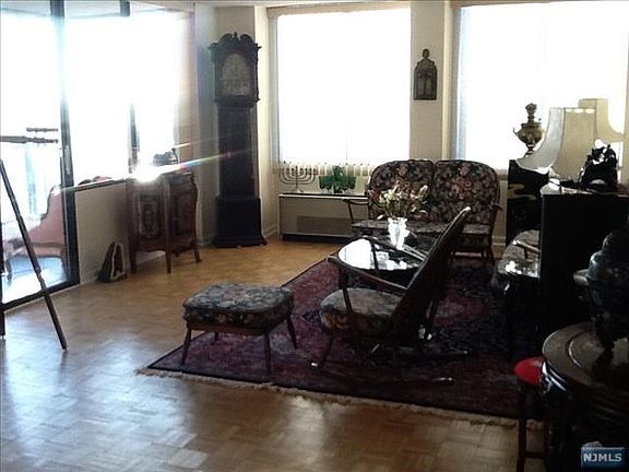 4th image of 300 Winston Dr APT 3021