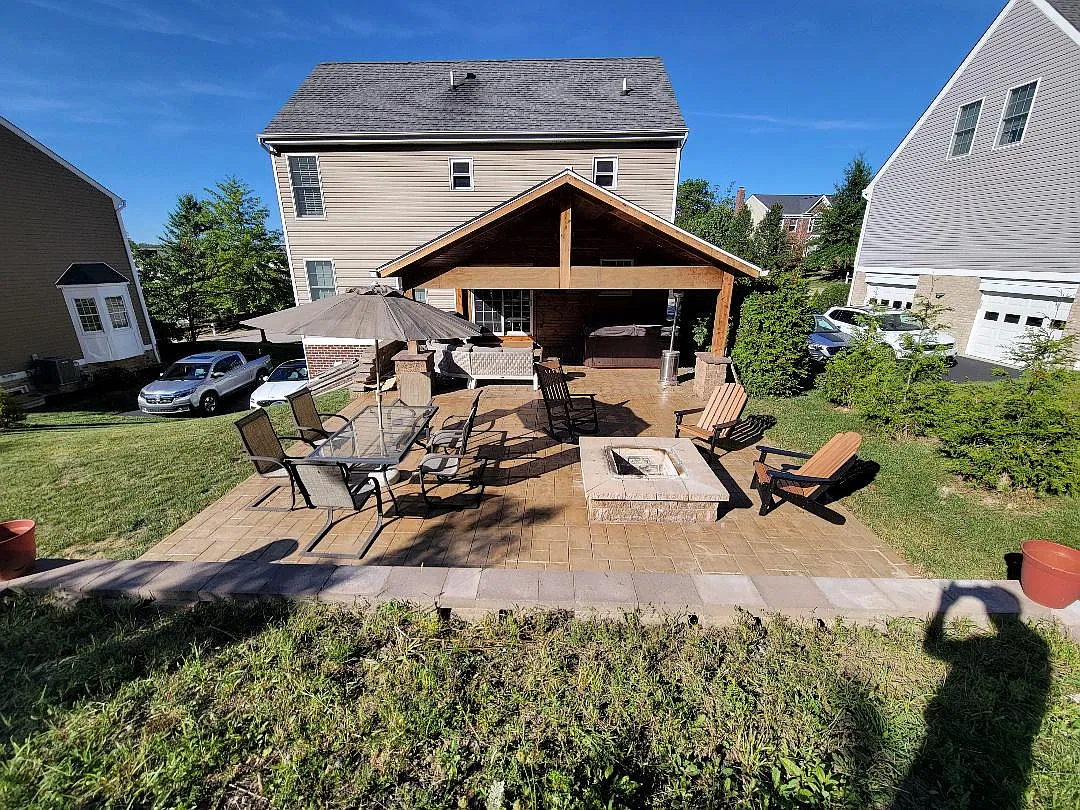 3 bed, 2.5 bath, 1728 sqft, $2,700 — Photo 3