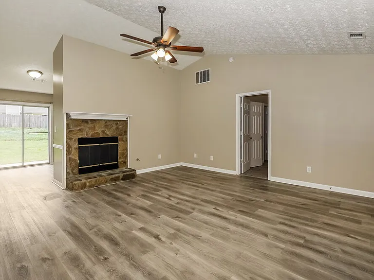 248 Fern Ct — Photo 5