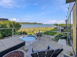 5425 Deep Bay Dr, Nanaimo, BC V0R1G0