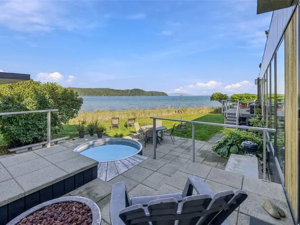 5425 Deep Bay Dr, Nanaimo, BC V0R 1G0