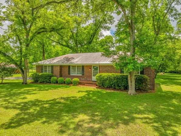 3104 Leggett Dr, Albany, GA 31721