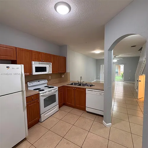 8811 S Isles Cir #8811 Photo 1 8811 S Isles Cir #8811 Photo 1