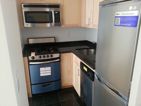 2nd image of 236 E 36th St APT Lc