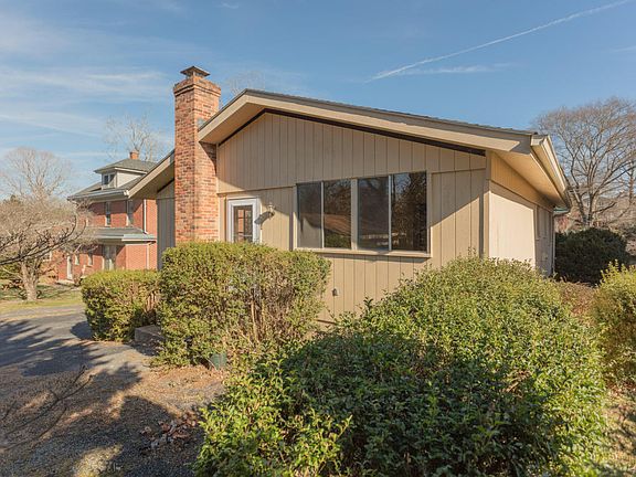 2nd image of 8 Sellers Ave