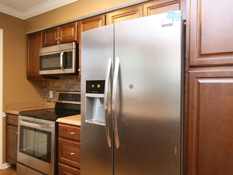 104 Hollington Dr NE — Photo 11