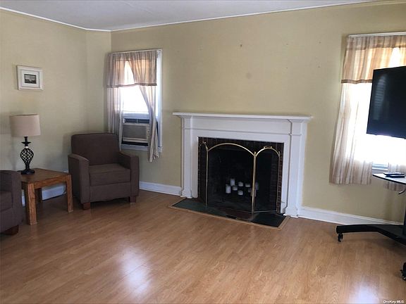 5th image of 815 Grand Terrace Avenue