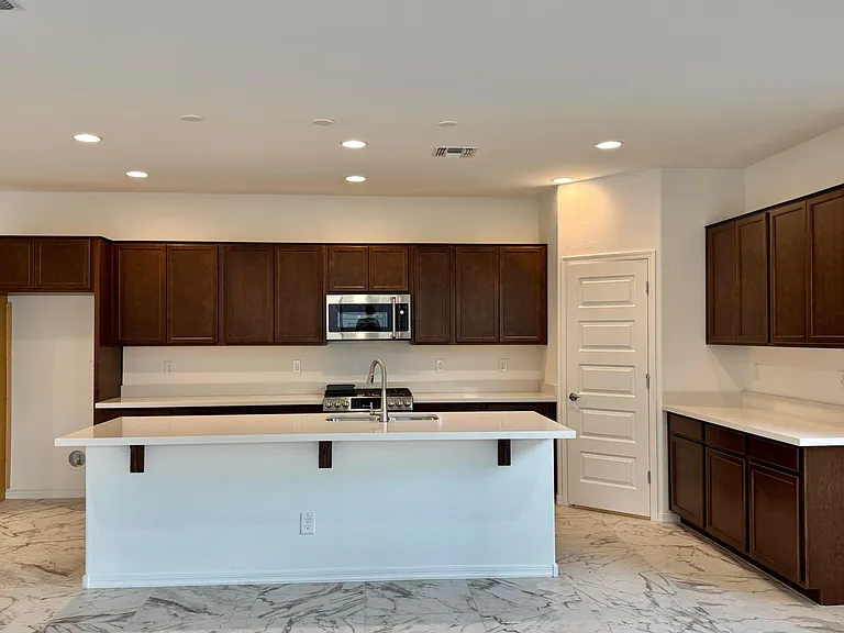 10214 W Indianola Ave — Photo 5