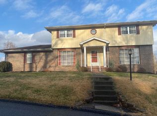 1703 Shadybrook Rd, Charleston, WV 25314