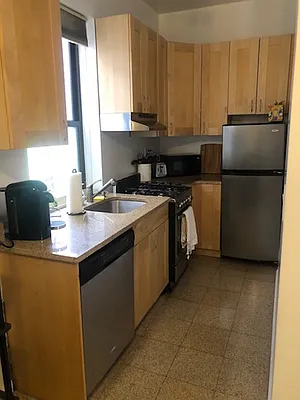 Rented by Aryeh Realty | media 17