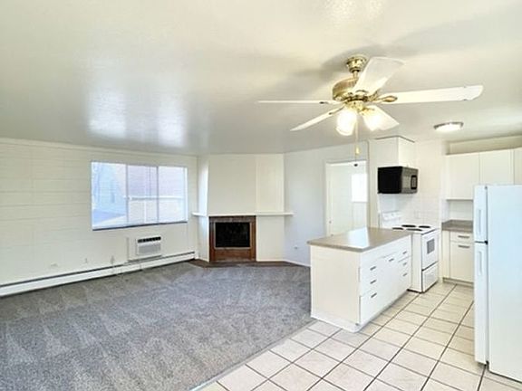 2nd image of 1045 Balsam St #6