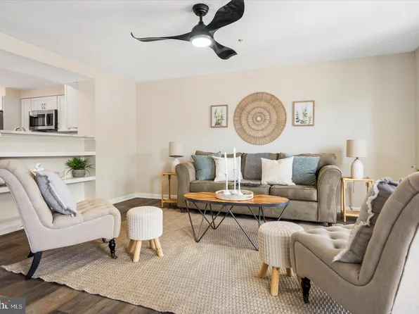 918 Pirates Ct, Edgewood, MD 21040