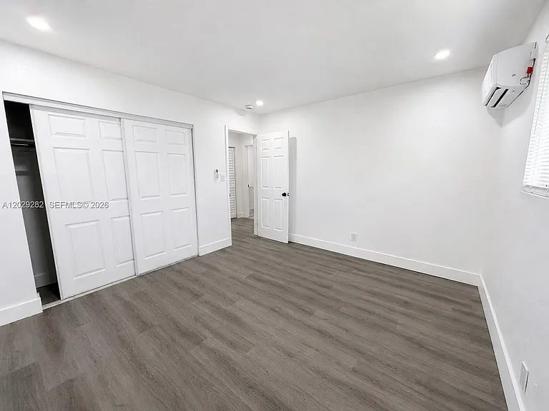 900 NW 8th Ave #4 — Photo 11