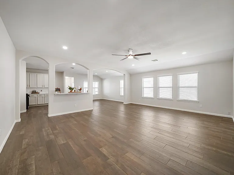 3301 Clover Hill Ln — Photo 11