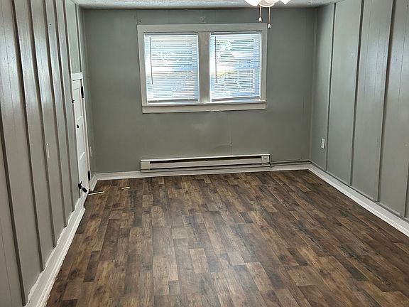5th image of 1601 Main St W #3