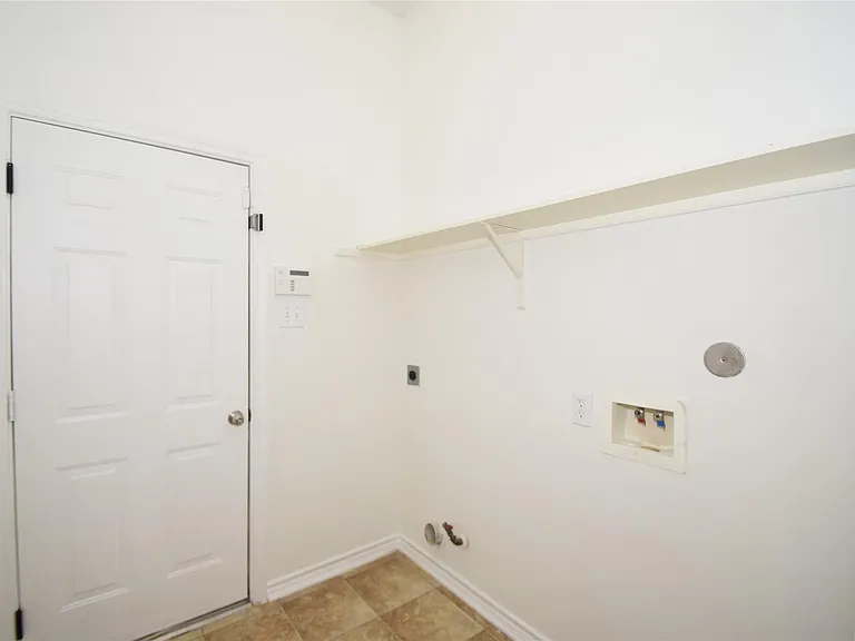 5726 Indigo Trails Dr — Photo 17