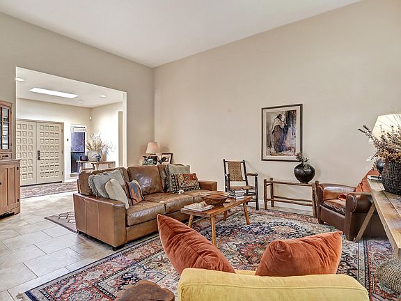 5th image of 5904 Mahogany Pl NE