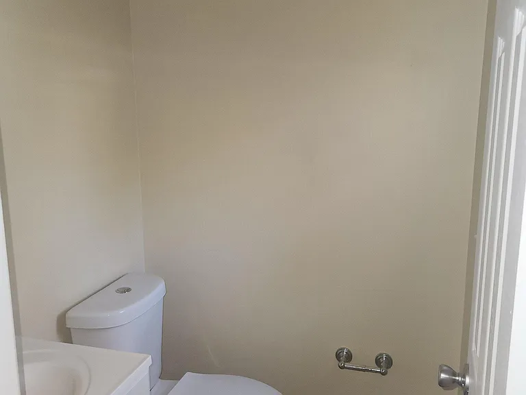 5318 Lawrence Dr — Photo 15