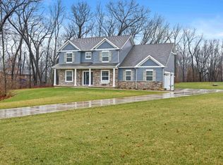 2619 Westwind Dr, Valparaiso, IN 46385