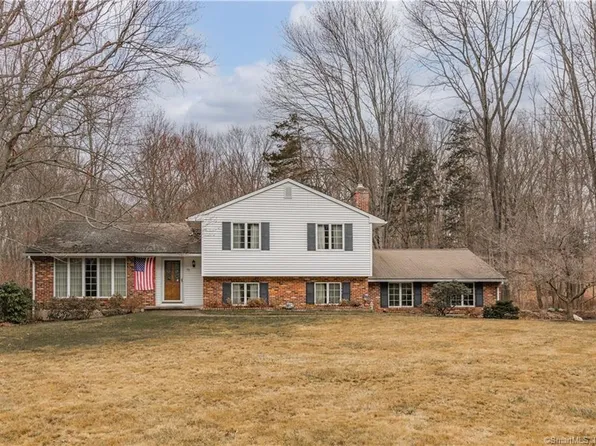 75 Williamsburg Drive, Cheshire, CT 06410