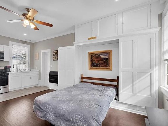 5th image of 3104 Herschel St #3