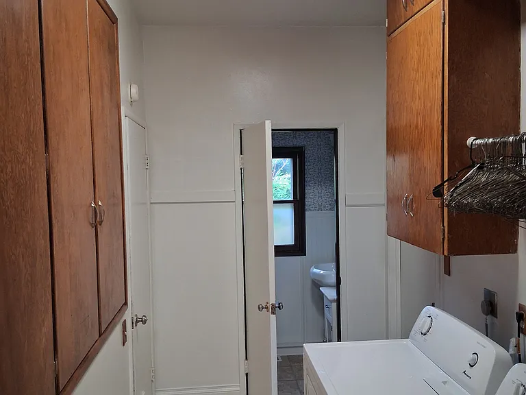 640 SE Williams Rd — Photo 16