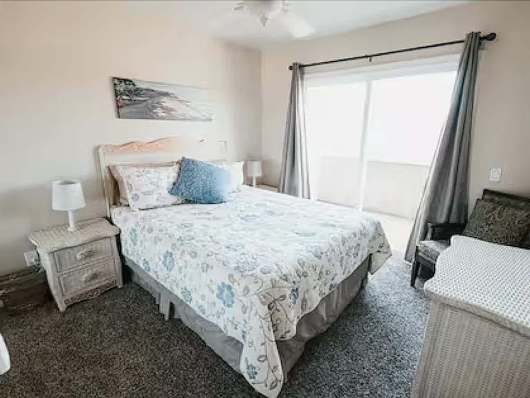 4810 Refugio Ave — Photo 10