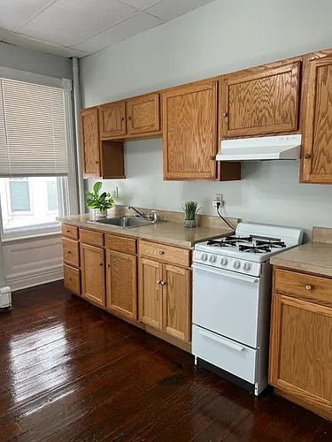 1053 Park Ave Photo 1