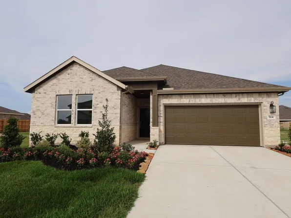 564 Day Station Dr, Dayton, TX 77535