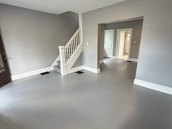 5th image of 4341 Huntington Ave