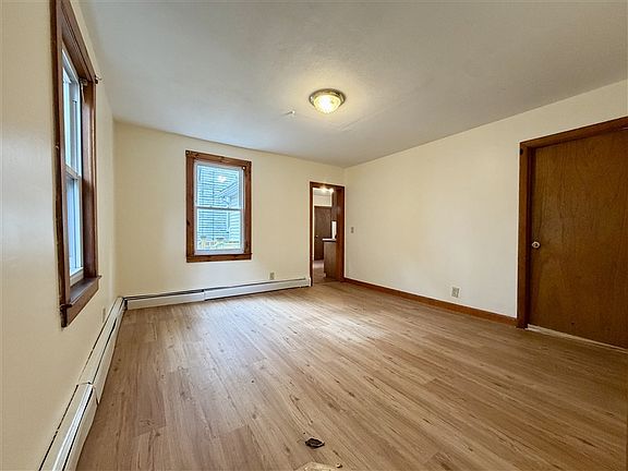 3rd image of 14 Lopez St #1