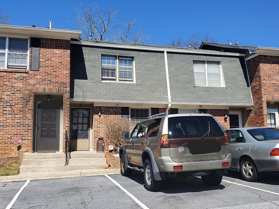 2nd image of 2040C Kings Gate Cir